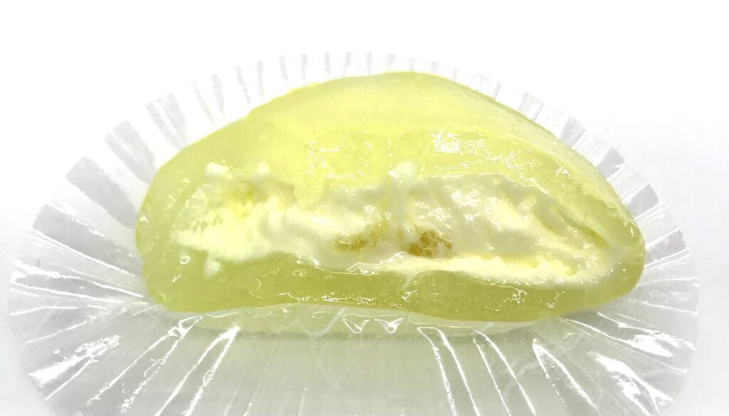 seveneleven-kudzu-lemon-cream-sauce-eating