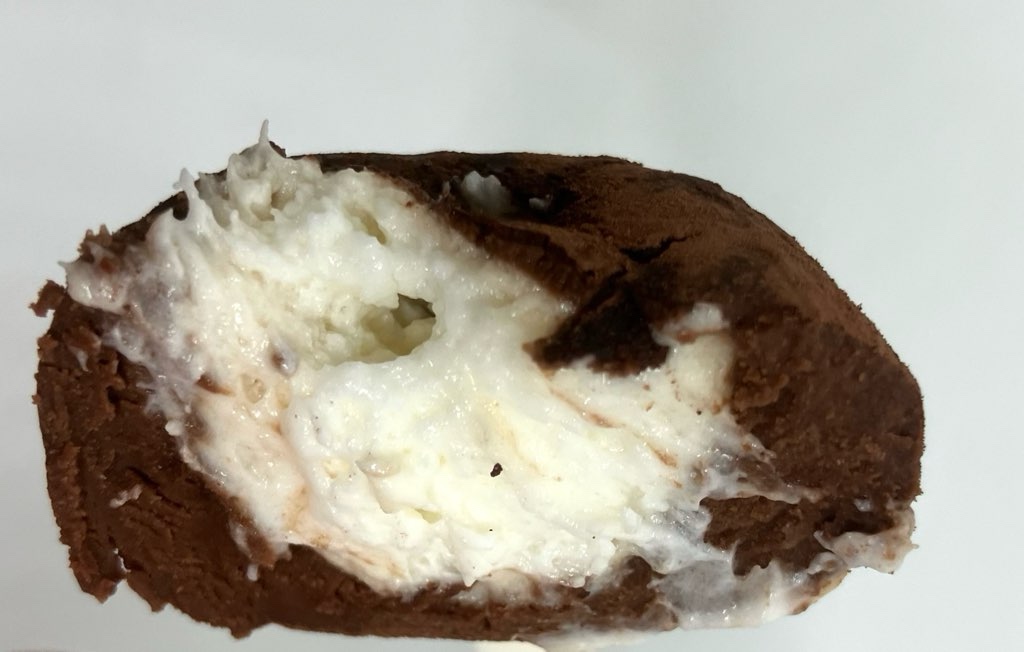 familymart-sweet-chocolate-cream-truffles-eating