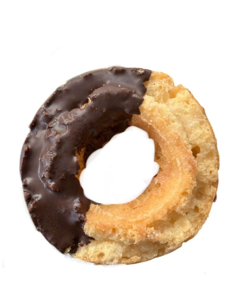 familymart-sweet-old-fashion-donut-chocolate-up