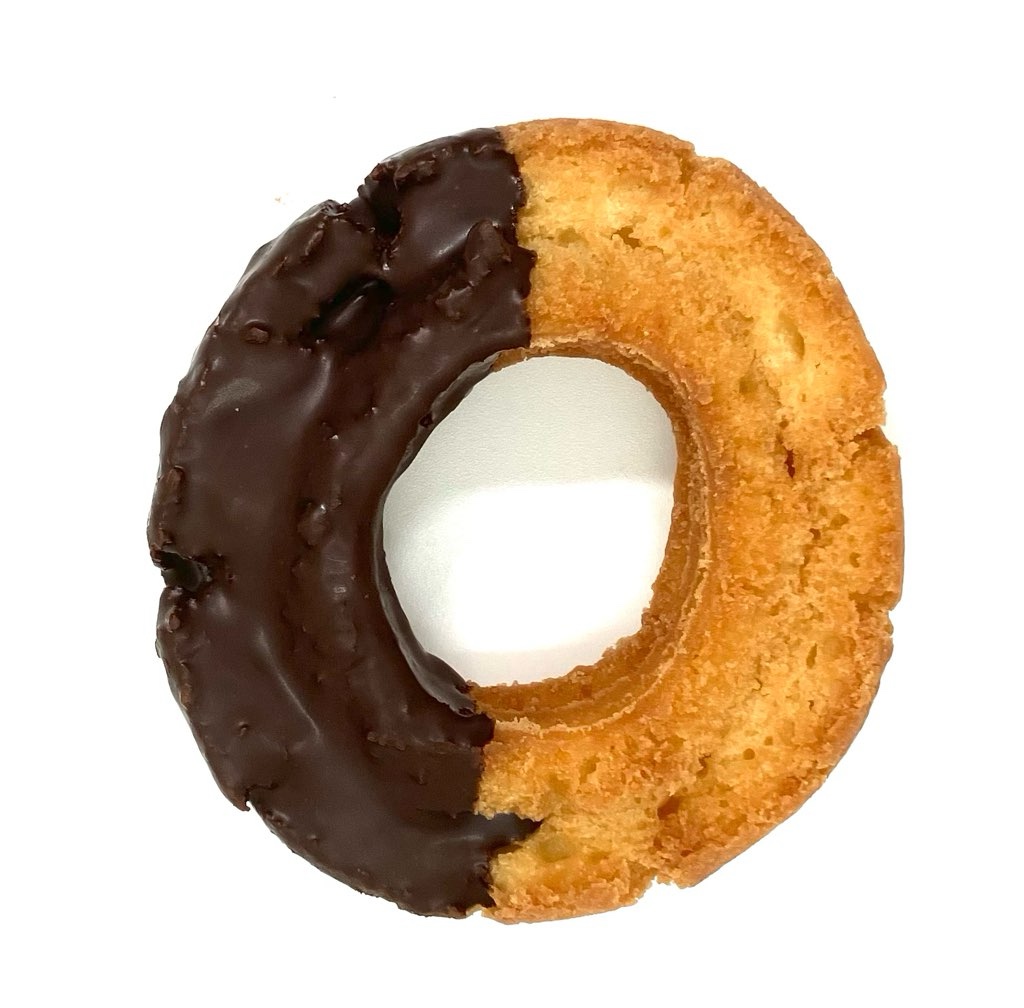 seveneleven-old-fashioned-doughnut-chocolate-up