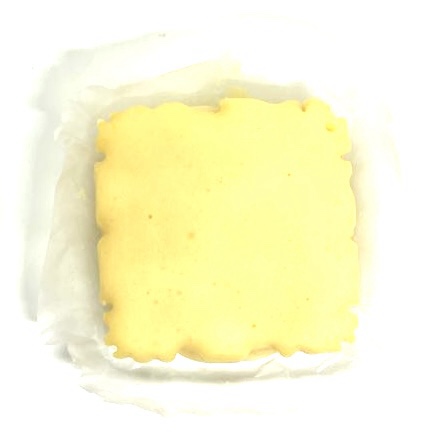familymart-sweet-cheese-steamed-cake-up