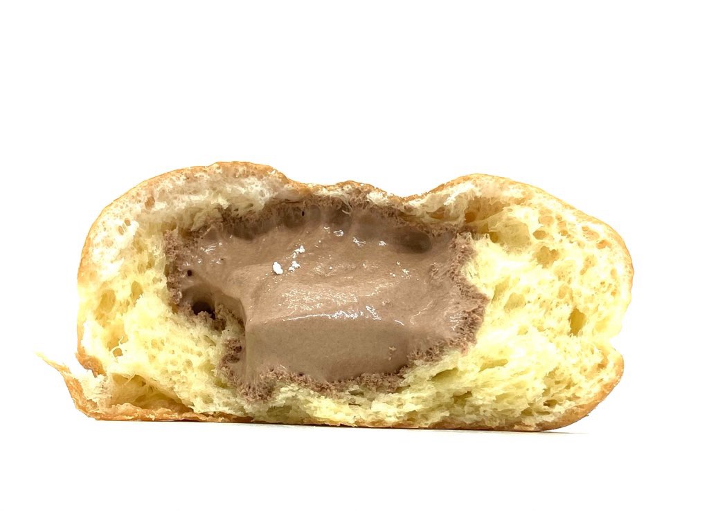 familymart-sweet-donut-cream-chocolate-eating 