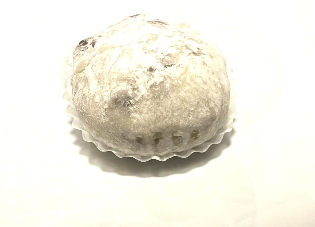 lawson-sweets-salted-red-bean-daifuku-side