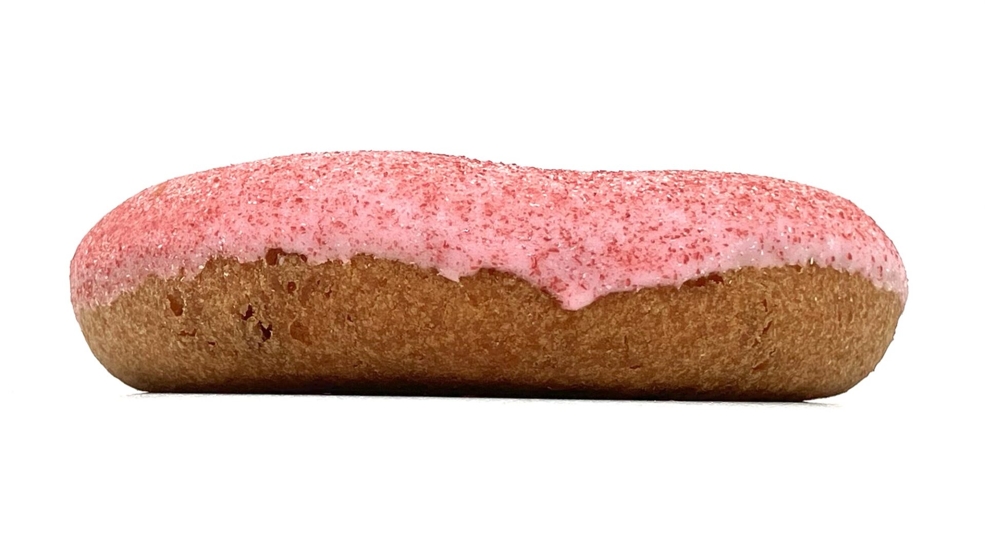 seveneleven-donuts-strawberry-coating-side