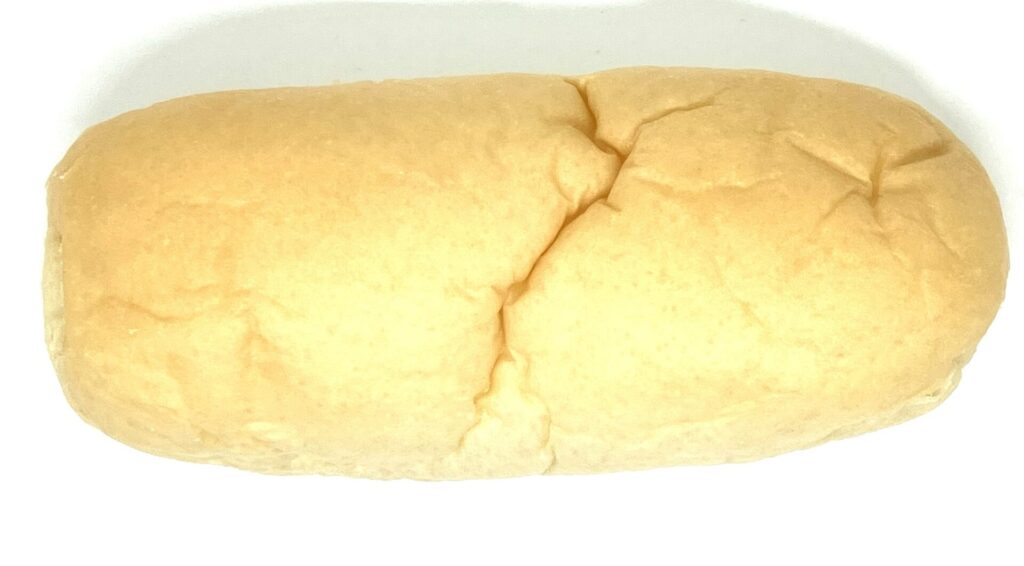 familymart-sweet-white-bread-custard-whipped-cream-up