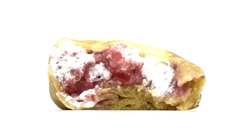 familymart-sweet-strawberry-crepe-eating 