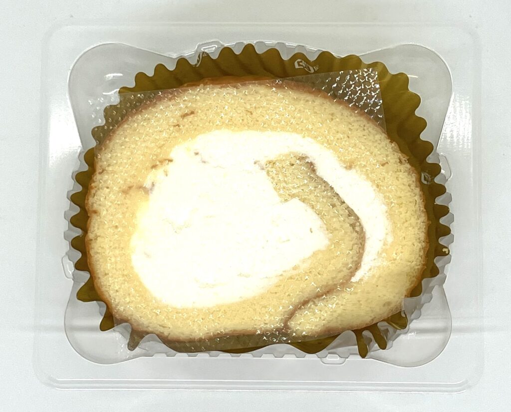 seveneleven-custard-whipped-cream-swiss-roll-up