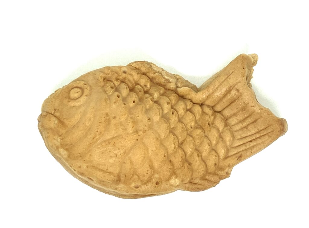 familymart-sweet-pumpkin-whipped-cream-taiyaki-up