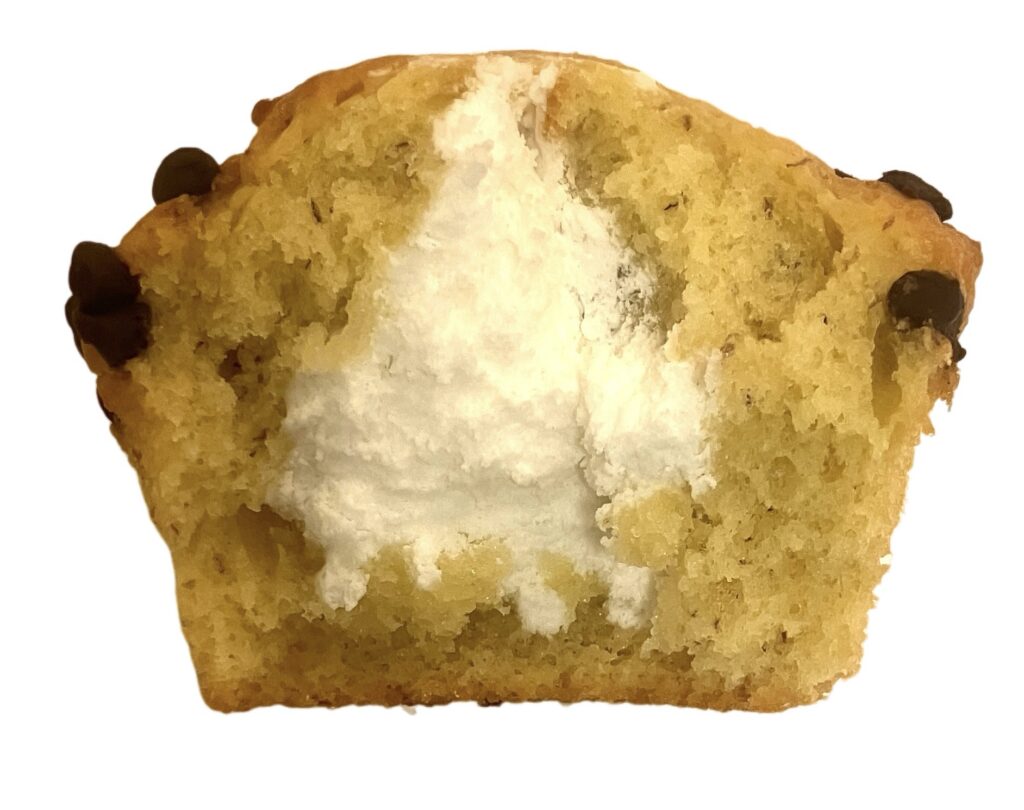 familymart-sweet-banana-muffin-eating
