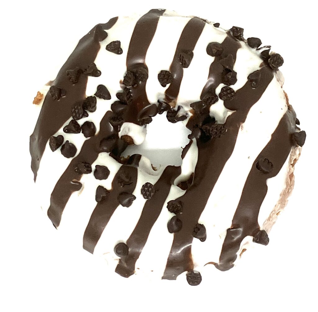 familymart-sweet-chocolate-donut-white-chocolate-up