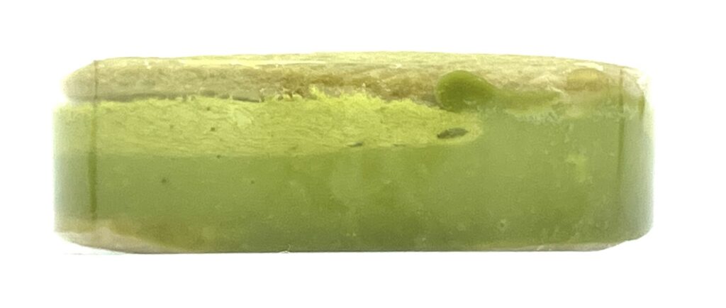familymart-sweet-chocolate-ganache-matcha-sand-side