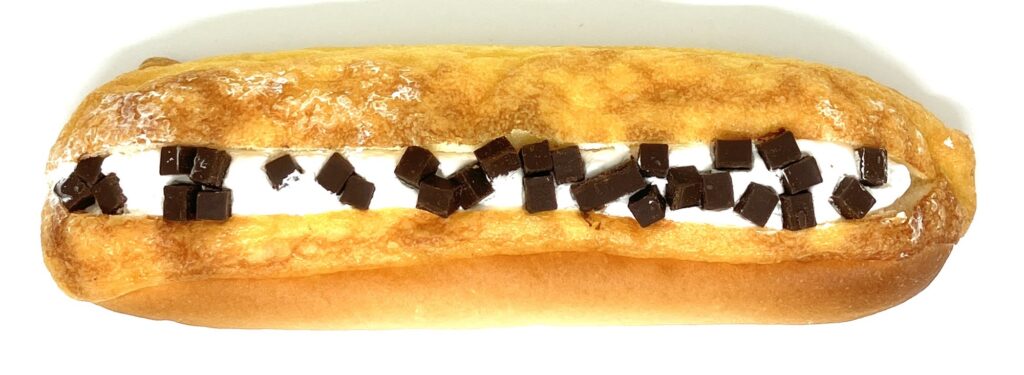 lawson-sweets-cream-puff-roll-chocolate-whipped-up