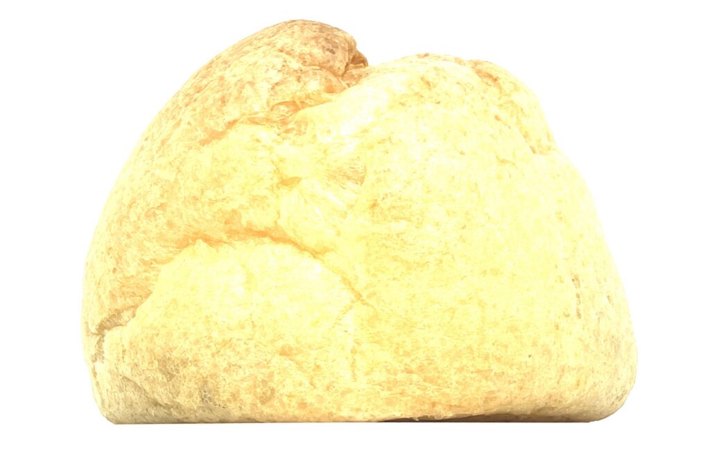 seven-eleven-sweets-cream-puff-matcha-cream-side