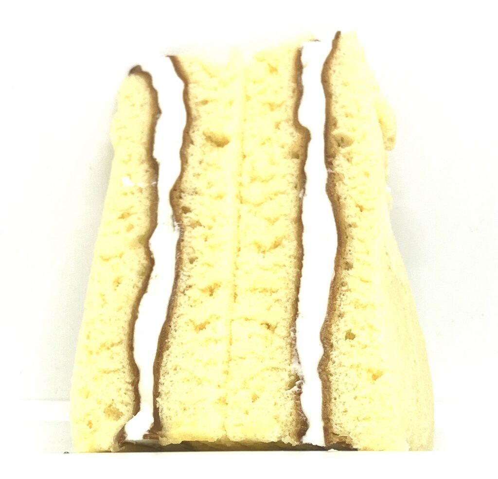 seven-eleven-sweets-egg-chiffon-sandwhich-vanilla-side