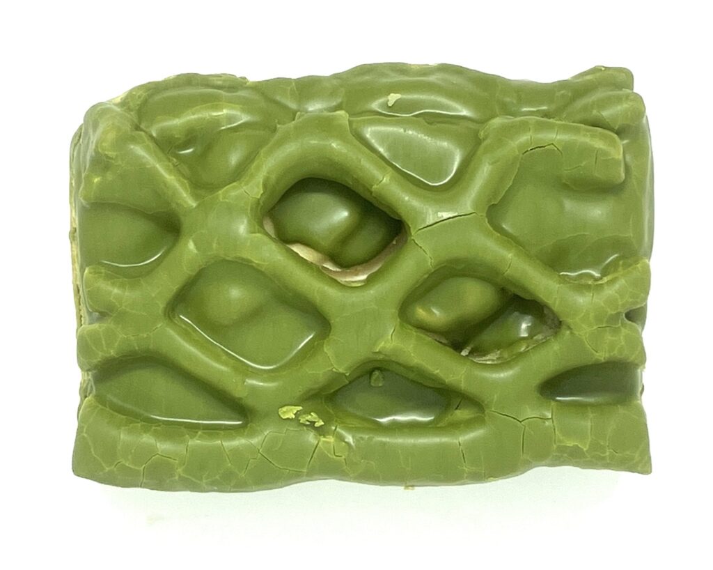 seven-eleven-sweets-matcha-white-chocolate-cream-up