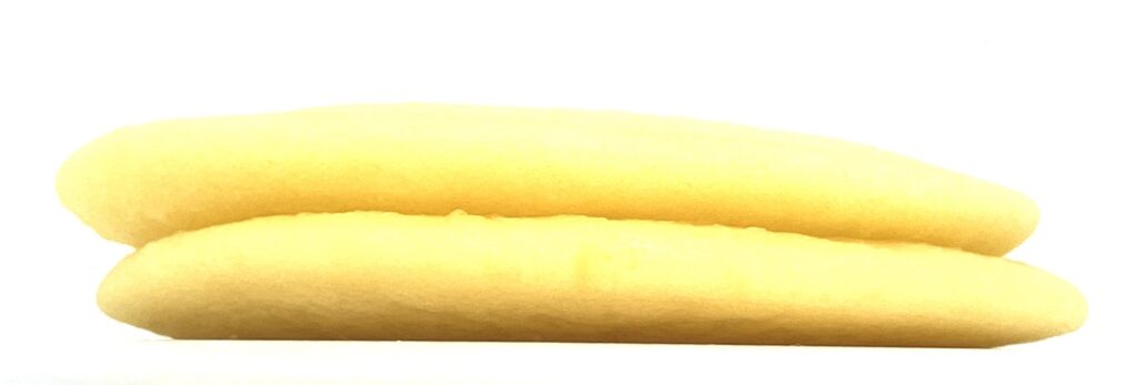familymart-sweet-banana-pancake-fully-ripe-side