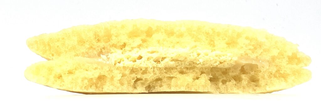familymart-sweet-banana-pancake-fully-ripe-eating
