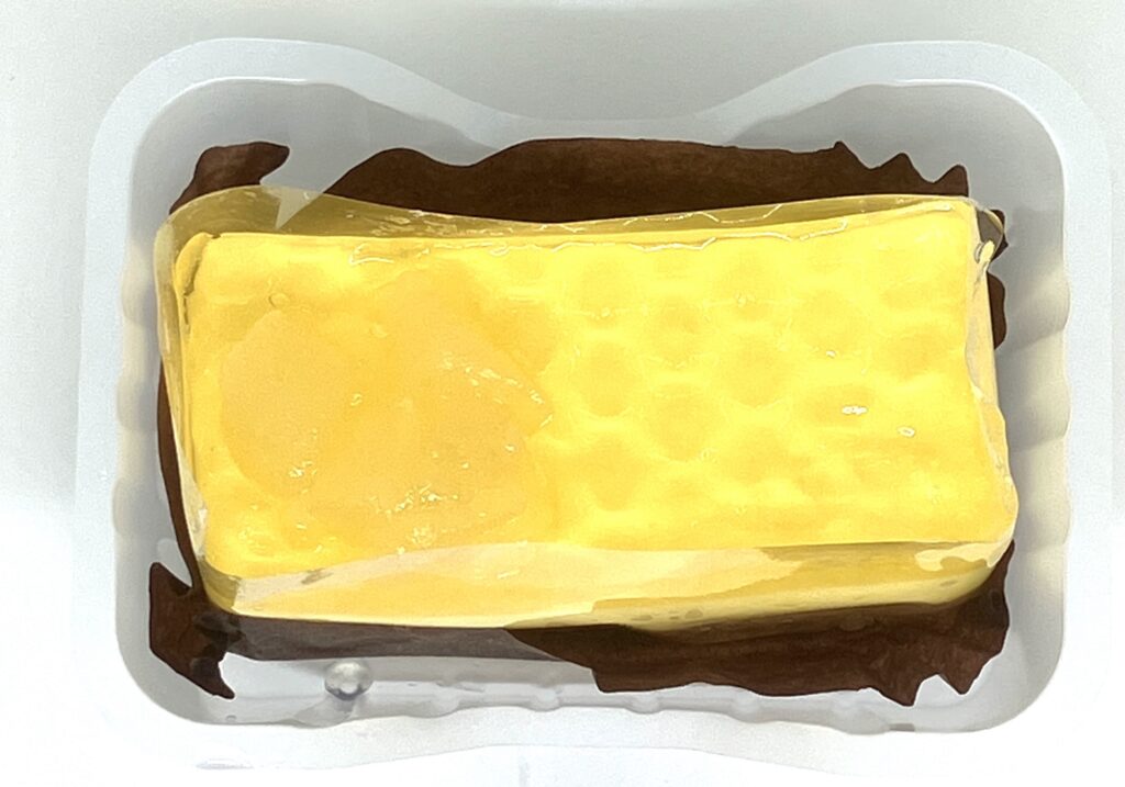 familymart-sweets-honey-apple-cake-up