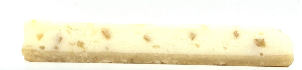 familymart-sweets-lemon-cheesecake-side