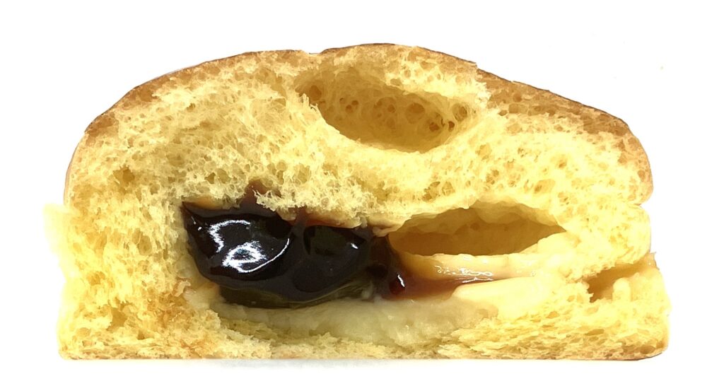 familymart-sweets-pudding-pan-eating