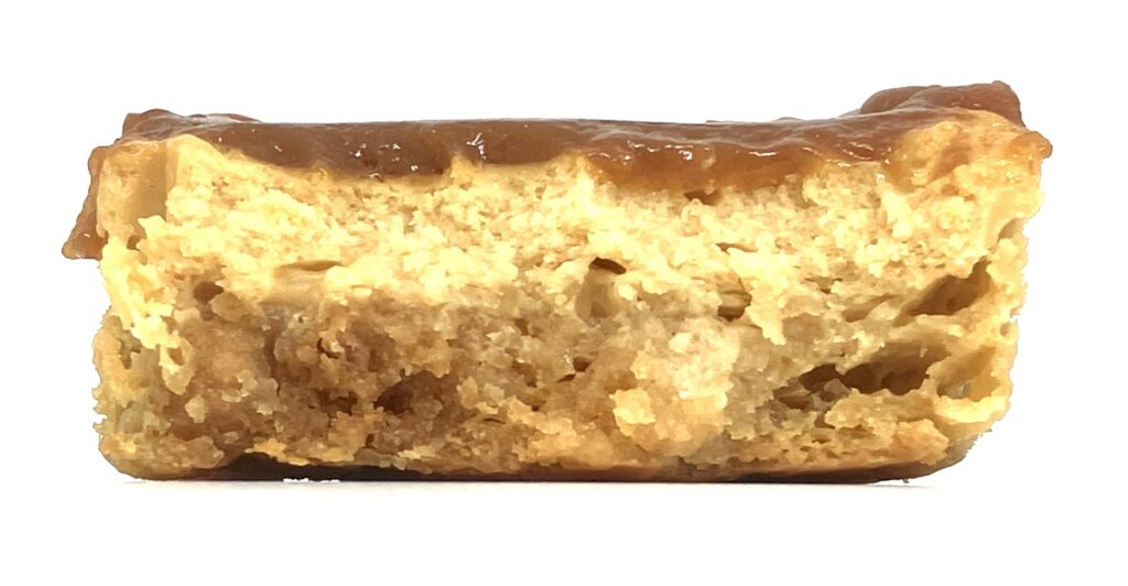 seven-eleven-sweets-caramel-cheesecake-biscuit-eating
