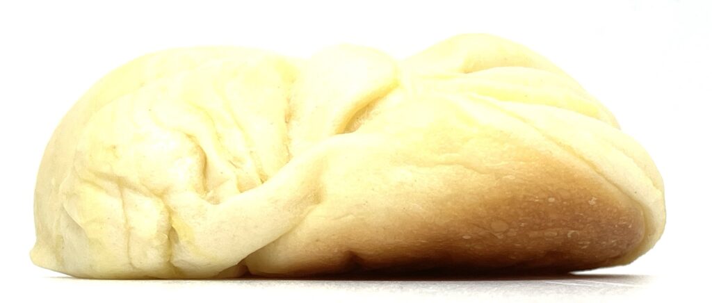 seven-eleven-sweets-custard-bread-side
