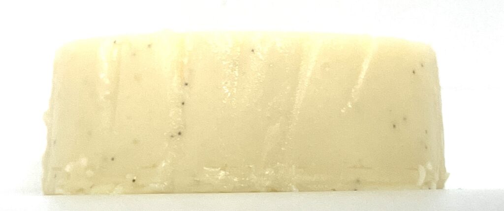 familymart-sweets-cheesecake-salt-vanilla-side