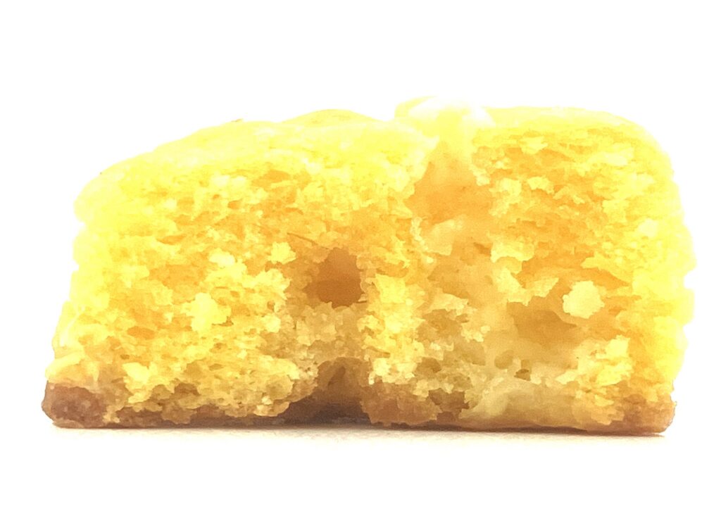 familymart-sweets-sweet-potato-scone-eating 