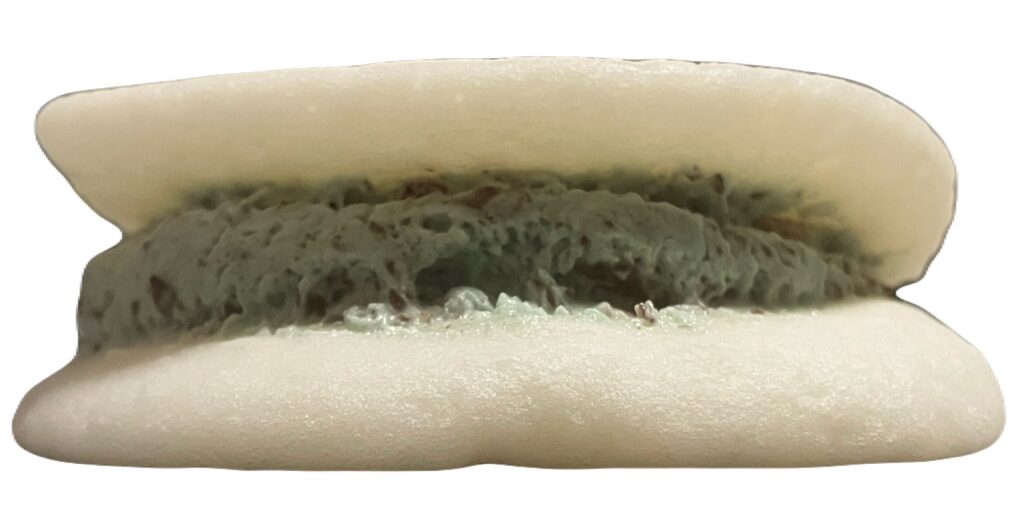 seven-eleven-sweets-pancake-mint-cream-side