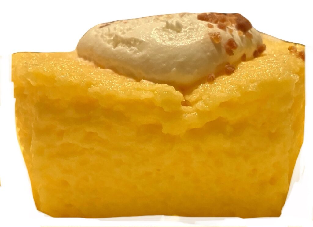 seven-eleven-sweets-souffle-custard-cream-side