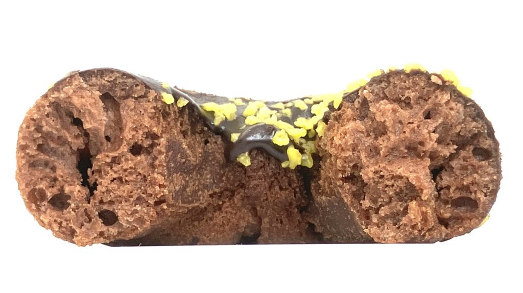 familymart-sweets-chocolate-cake-donut-eating 