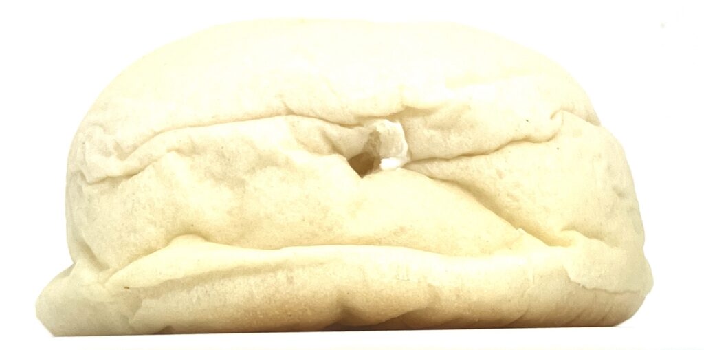 familymart-sweets-double-milk-cream-pan-side