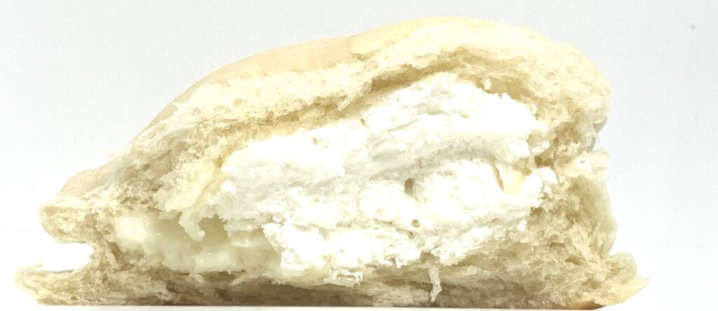 familymart-sweets-double-milk-cream-pan-eating 