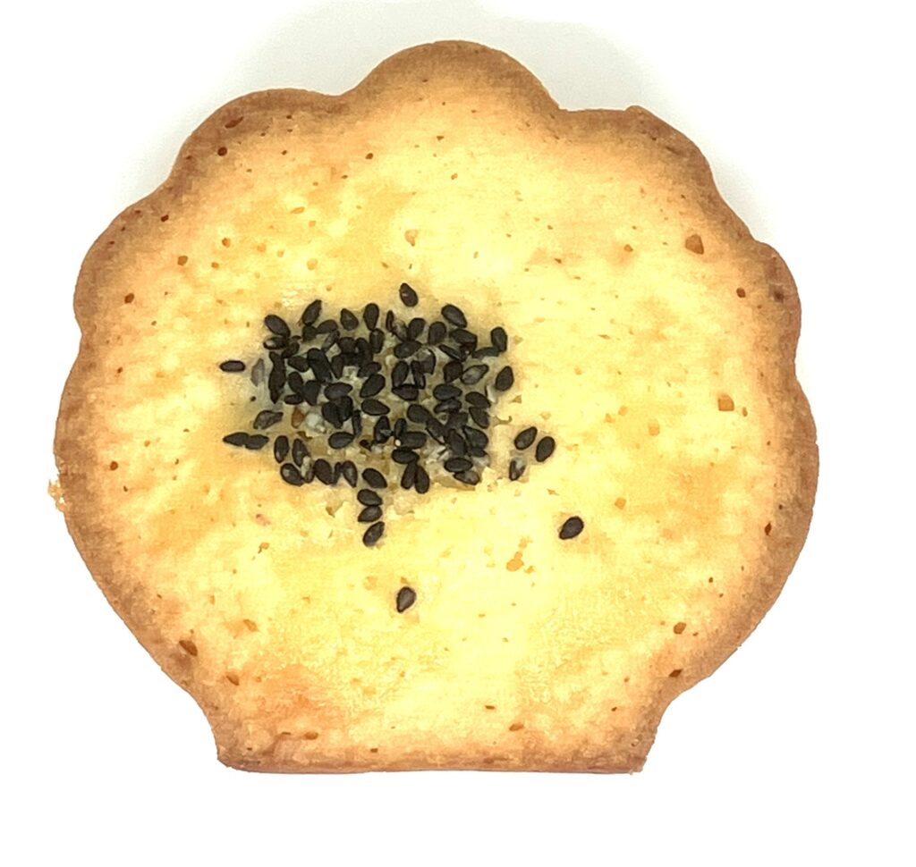 familymart-sweets-sweet-potato-madeleine-up