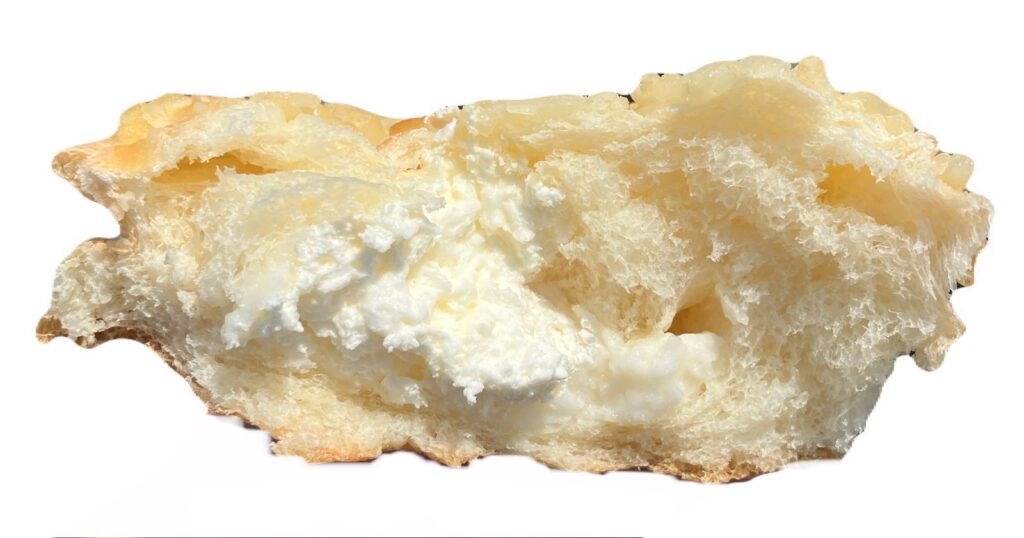 lawson-sweets-cheese-cheese-bread-eating 