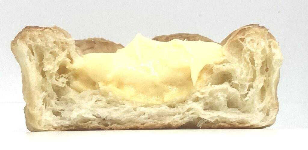 seven-eleven-sweets-double-custard-cream-eating