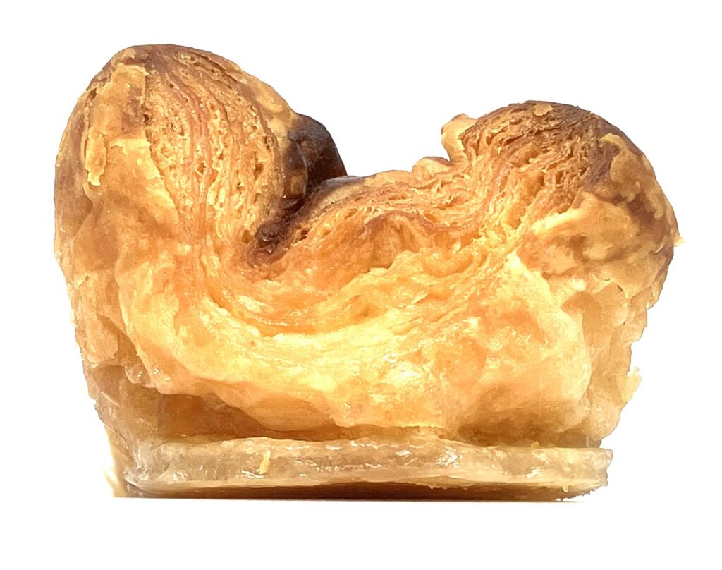 familymart-sweets-cheese-kouign-amann-side