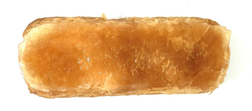 familymart-sweets-cheese-kouign-amann-back
