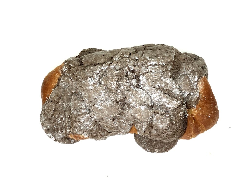 familymart-sweets-chocolate-macaron-croissant-up