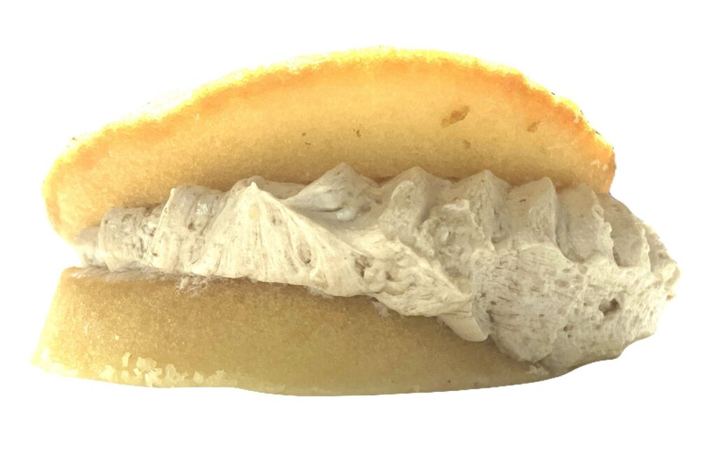 seven-eleven-sweets-baked-chestnut-sandwich-side