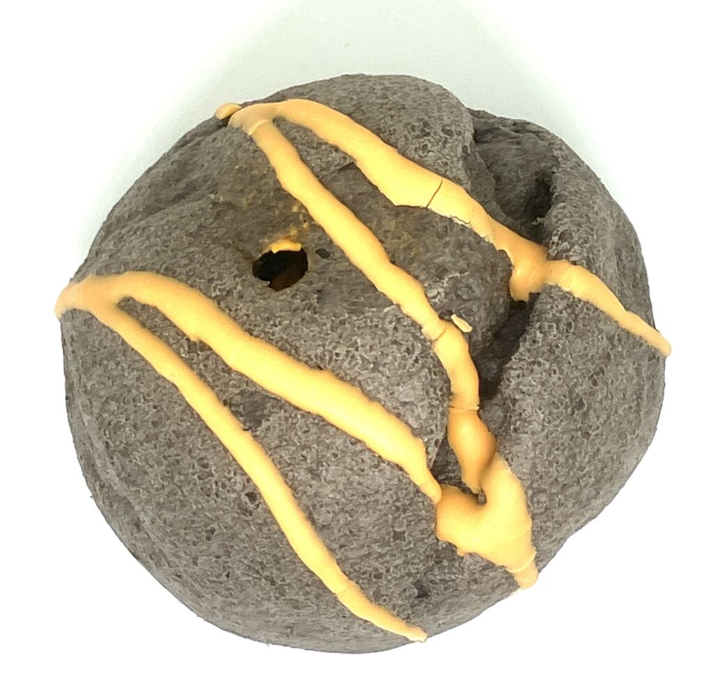 seven-eleven-sweets-cream-puff-pumpkin-cream-up