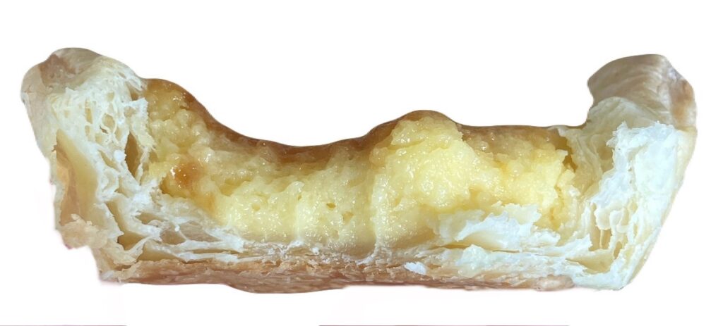 seven-eleven-sweets-tarte-flan-eating 