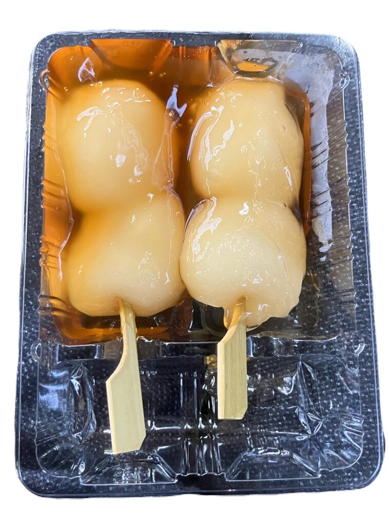 familymart-sweets-mitarashi-dumplings-up