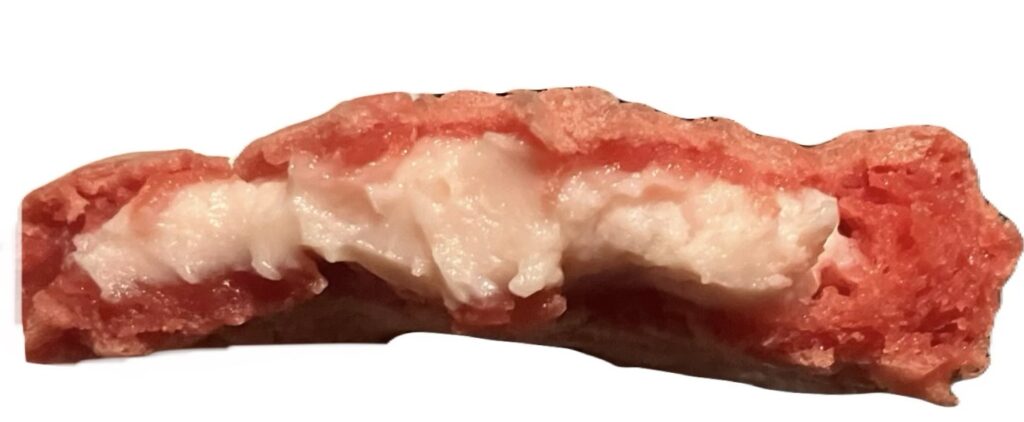 lawson-sweets-strawberry-cream-taiyaki-eating 