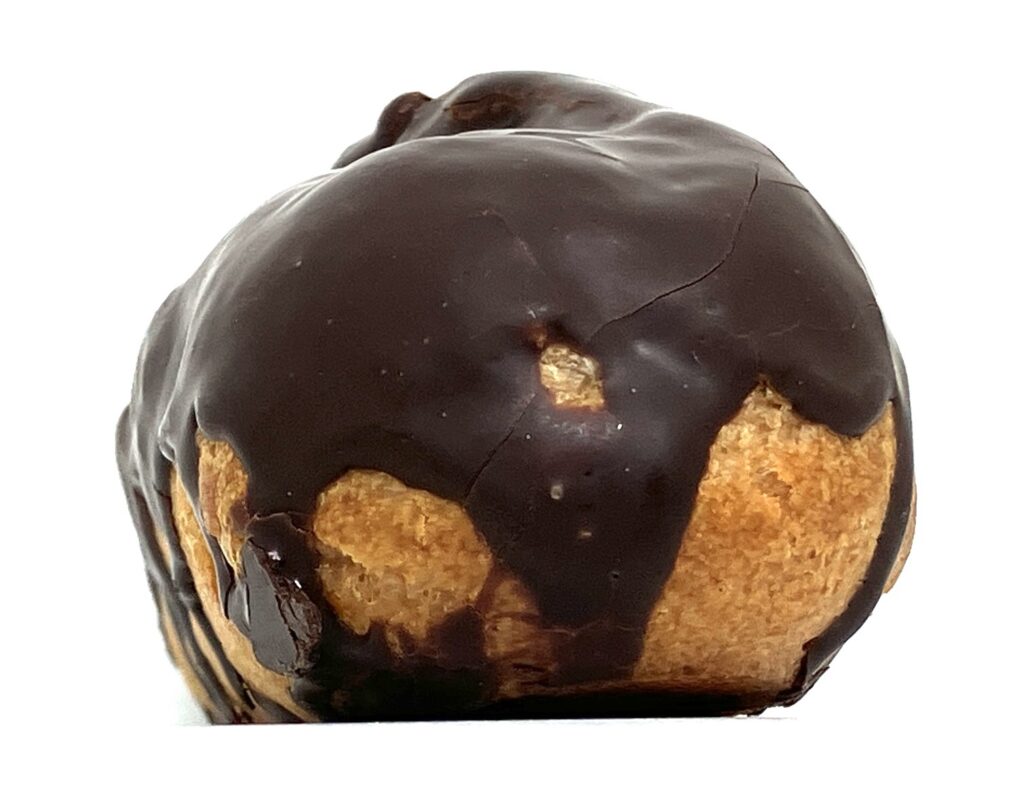 seven-eleven-custard-cream-chocolate-eclair-side