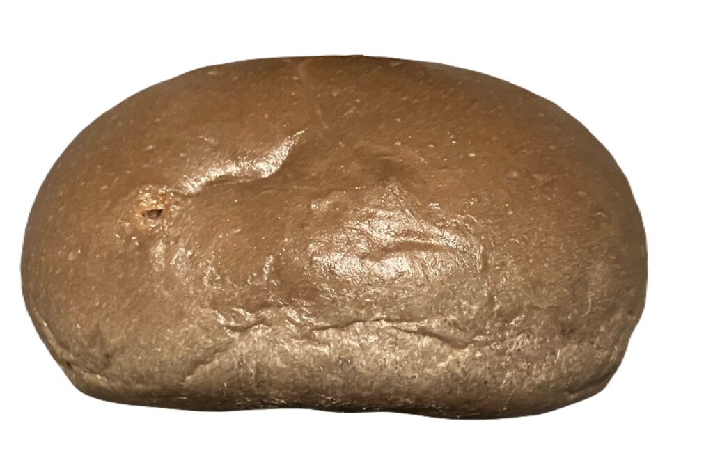 seven-eleven-milk-cream-red-bean-paste-side