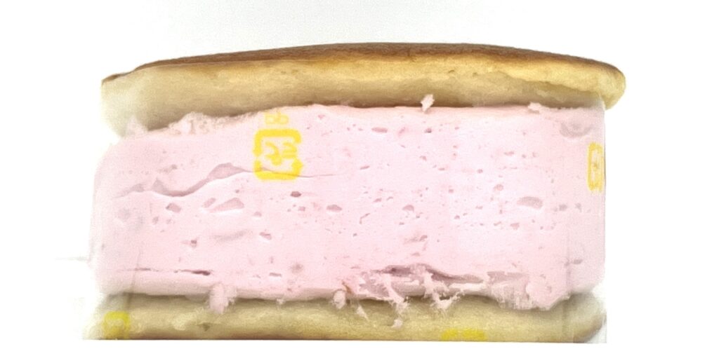 seven-eleven-pancake-strawberry-cream-source-side