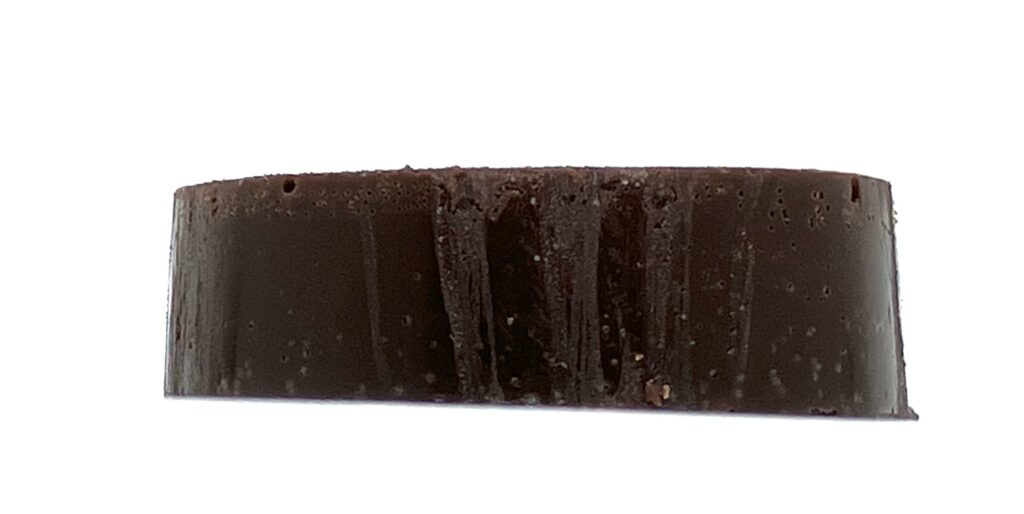 familymart-sweets-salted-caramel-chocolate-side