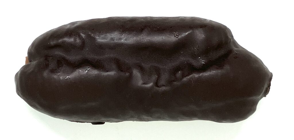 familymart-sweets-chocolate-cream-eclair-up