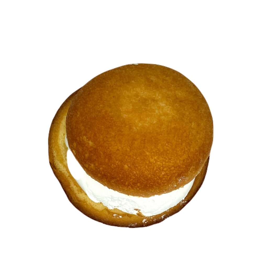 familymart-sweets-cream-chiffon-sand-up